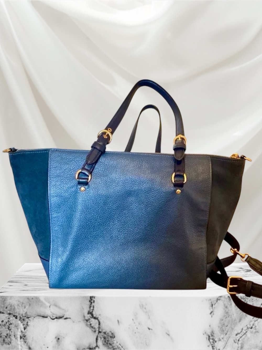 Coach Navy Leather Tote with Gold Hardware - Picture 2 of 11